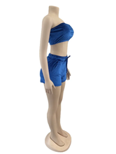 Load image into Gallery viewer, Sexy Velvet Tube Top And Shorts 2 Piece Sets