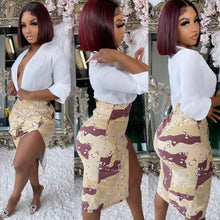 Load image into Gallery viewer, Printed Pocket Slit Skirt