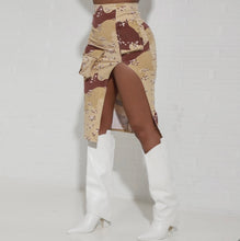 Load image into Gallery viewer, Printed Pocket Slit Skirt