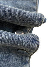 Load image into Gallery viewer, Fashion Washed Studded Loose Jeans
