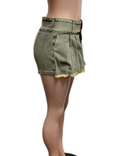Load image into Gallery viewer, Fashion Denim Pleated Ultra-short Culottes
