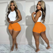 Load image into Gallery viewer, Solid Color High Waist Shorts
