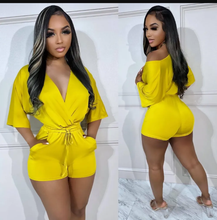 Load image into Gallery viewer, Fashion Solid Color Tie Up Two Piece Shorts Set
