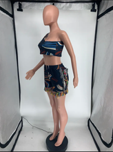 Load image into Gallery viewer, Sexy Printed One Shoulder Tassel Shorts 2 Piece Sets
