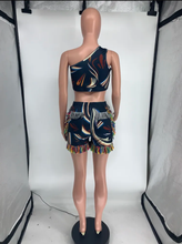 Load image into Gallery viewer, Sexy Printed One Shoulder Tassel Shorts 2 Piece Sets
