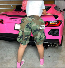 Load image into Gallery viewer, Casual Letter Patch Camouflage Shorts
