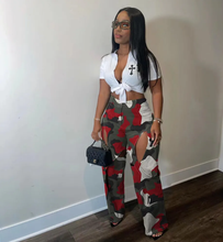 Load image into Gallery viewer, Camouflage Print Holes Straight Pants
