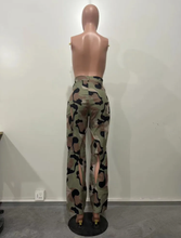 Load image into Gallery viewer, Camouflage Print Holes Straight Pants
