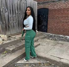 Load image into Gallery viewer, Solid Color Multi-Pocket Straight Jeans
