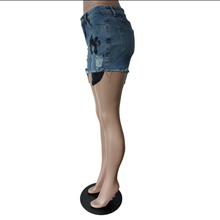 Load image into Gallery viewer, Fashion Beaded Denim Shorts
