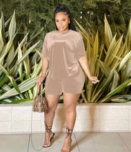 Load image into Gallery viewer, Solid Short Sleeve Casual Two Piece Shorts Set
