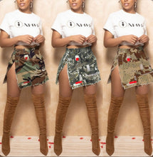 Load image into Gallery viewer, Fashion Camouflage Split Skirt
