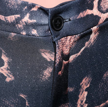 Load image into Gallery viewer, Casual Snake Skin Print Skinny Leggings
