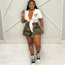 Load image into Gallery viewer, Plus Size Fashion Lace Up Top

