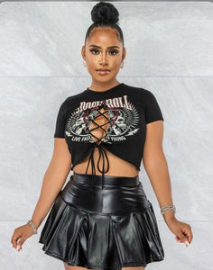 A Sexy Printed T Shirt+PU Leather Pleated Mini Skirt 2 Piece Sets