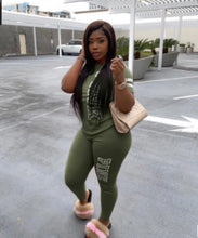 Load image into Gallery viewer, Plus Size Pink Letter Print Short Sleeve 2 Piece Pants Set
