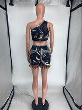 Load image into Gallery viewer, Sexy Printed One Shoulder Tassel Shorts 2 Piece Sets
