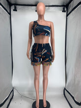 Load image into Gallery viewer, Sexy Printed One Shoulder Tassel Shorts 2 Piece Sets
