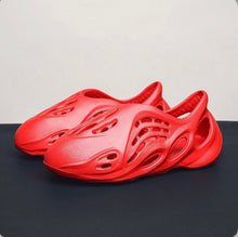 Load image into Gallery viewer, Foam Runner Zeezy
