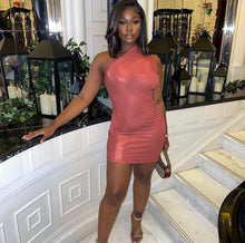 Load image into Gallery viewer, Sexy Slim Solid Color Slant Shoulder Sleeveless Hip Dress
