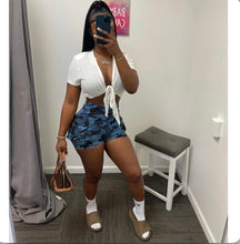 Load image into Gallery viewer, Casual Camo Print Cargo Shorts
